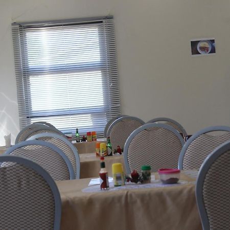 Tsumeb Guesthouse Kamho ภายนอก รูปภาพ
