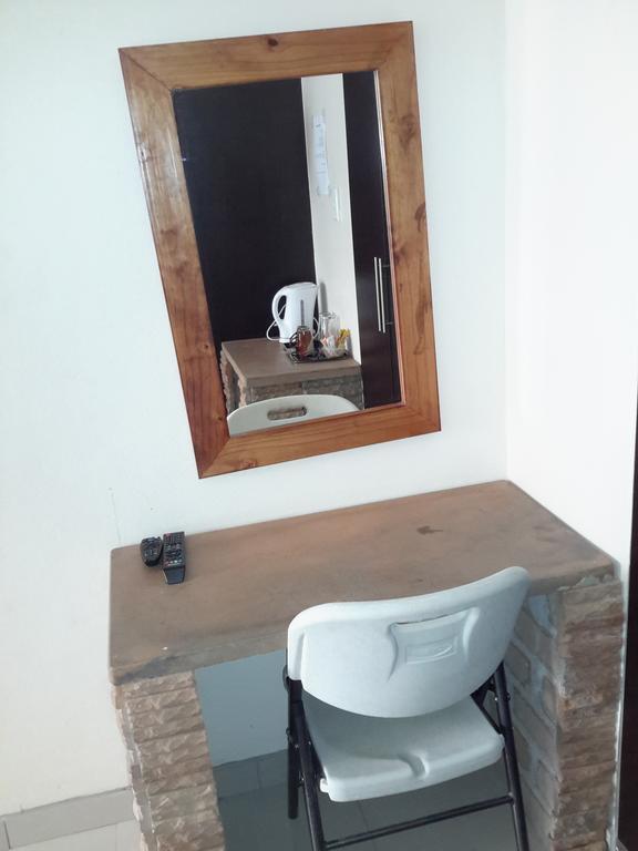 Tsumeb Guesthouse Kamho ภายนอก รูปภาพ