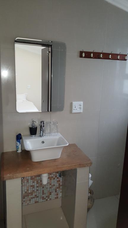 Tsumeb Guesthouse Kamho ภายนอก รูปภาพ