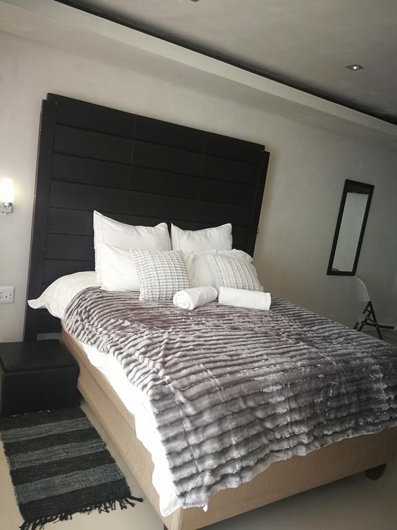Tsumeb Guesthouse Kamho ภายนอก รูปภาพ