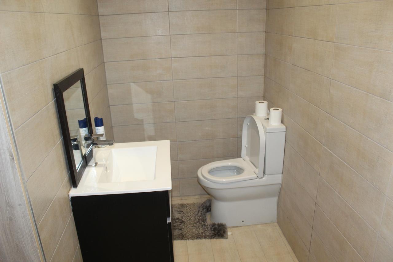 Tsumeb Guesthouse Kamho ภายนอก รูปภาพ
