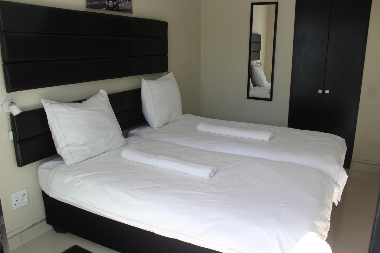 Tsumeb Guesthouse Kamho ภายนอก รูปภาพ