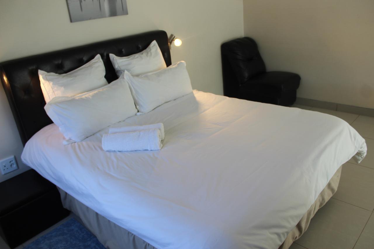 Tsumeb Guesthouse Kamho ภายนอก รูปภาพ