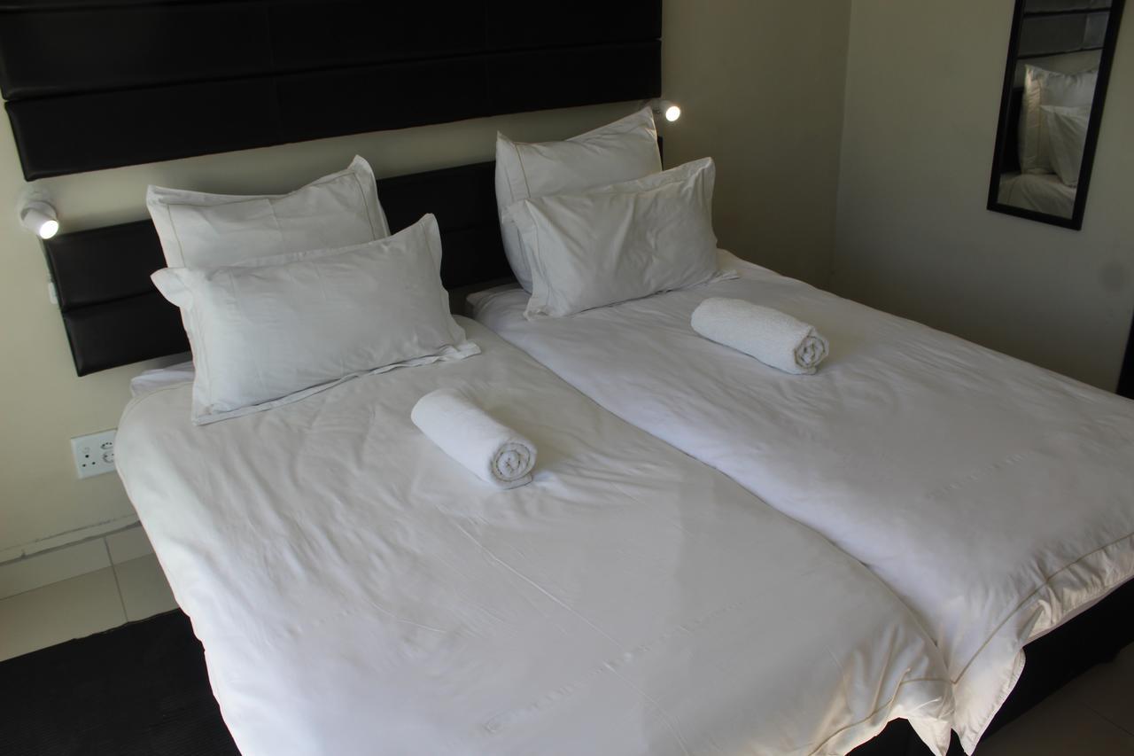 Tsumeb Guesthouse Kamho ภายนอก รูปภาพ