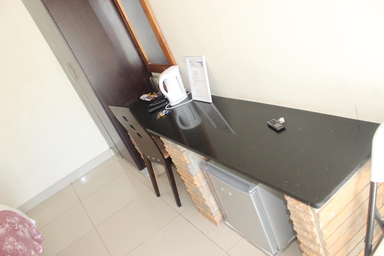 Tsumeb Guesthouse Kamho ภายนอก รูปภาพ