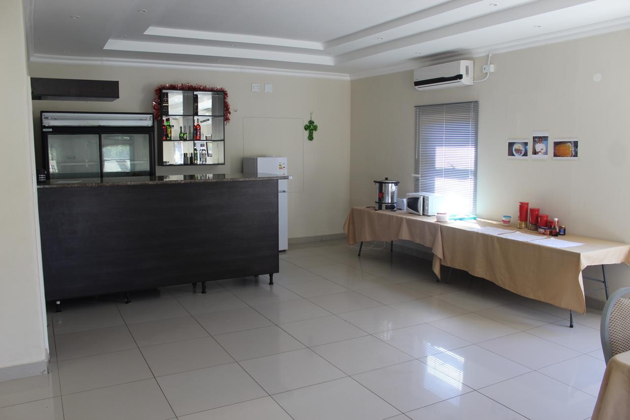 Tsumeb Guesthouse Kamho ภายนอก รูปภาพ